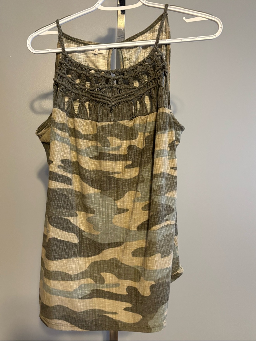 Maurices Macrame Front Tank Top Camo Size L